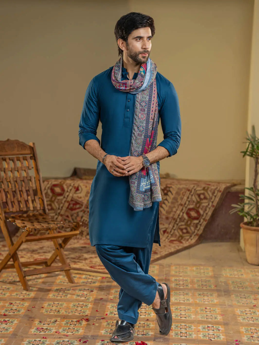 Kainat Stole