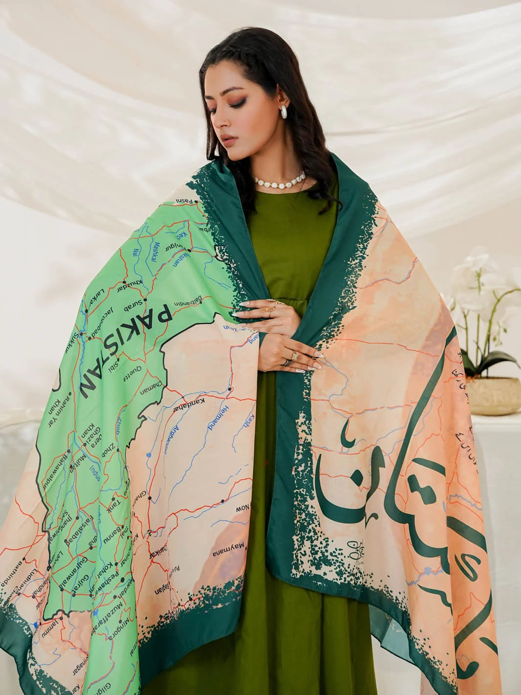 Arz e Pakistan Odhni | Off White