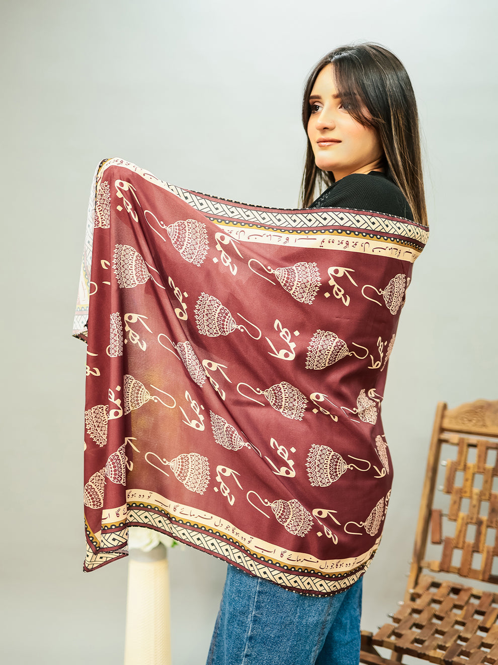 Jhumka Stole (Maroon)