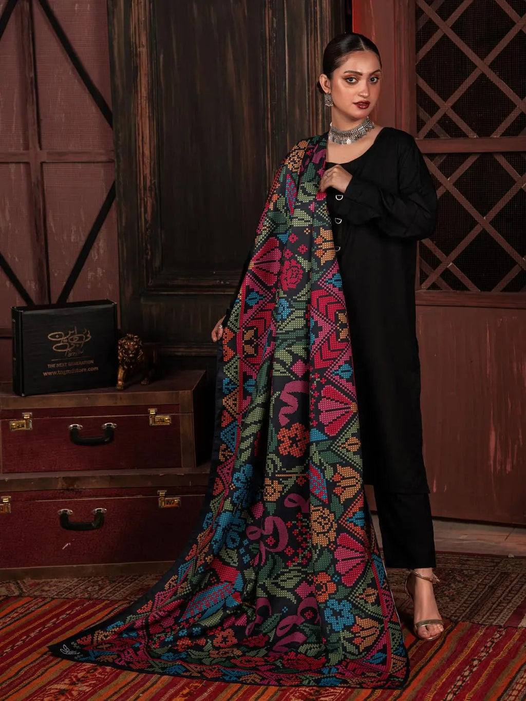 Kashida Kaari Shawl