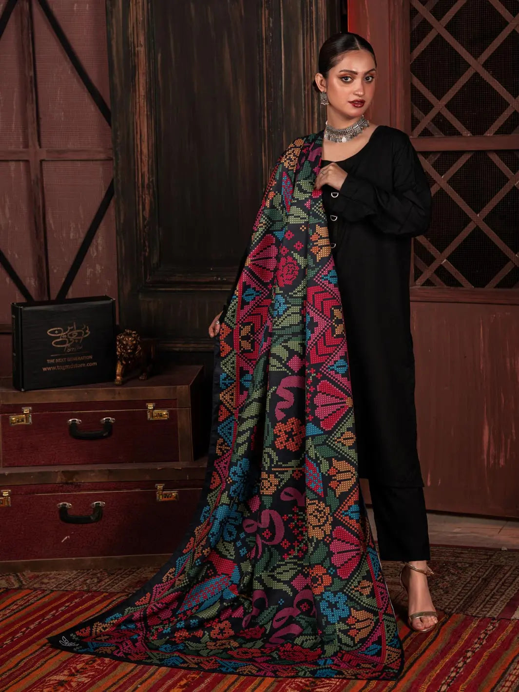Kashida Kaari Shawl