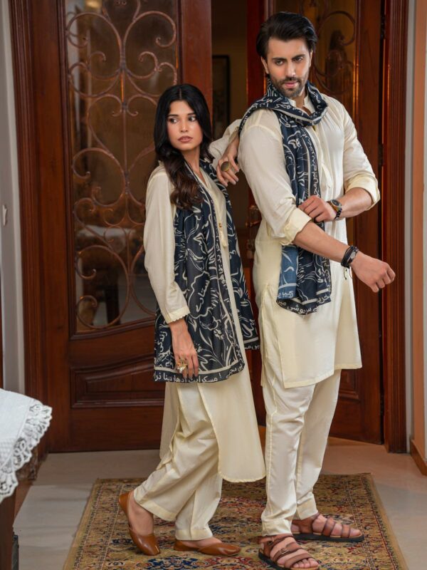 Doodle Art Stole (Black)