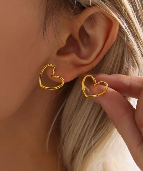 Black & Whit Heart Shaped Earrings