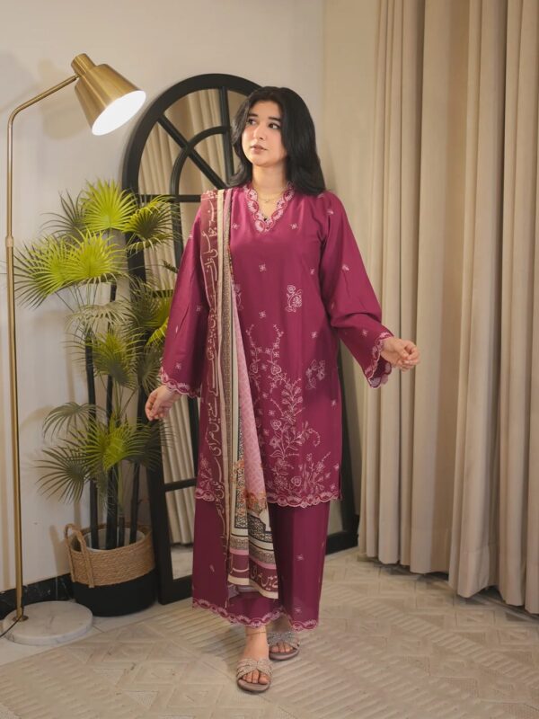 Aajizi Lawn Odhni