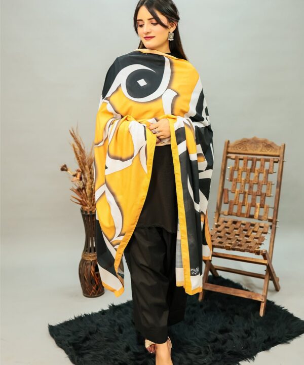 Huroof Ki Mehfil Voile Dupatta (black and white)