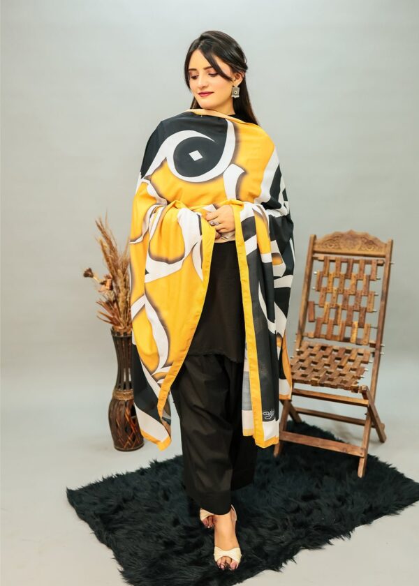 Huroof Ki Mehfil Voile Dupatta (black and white)