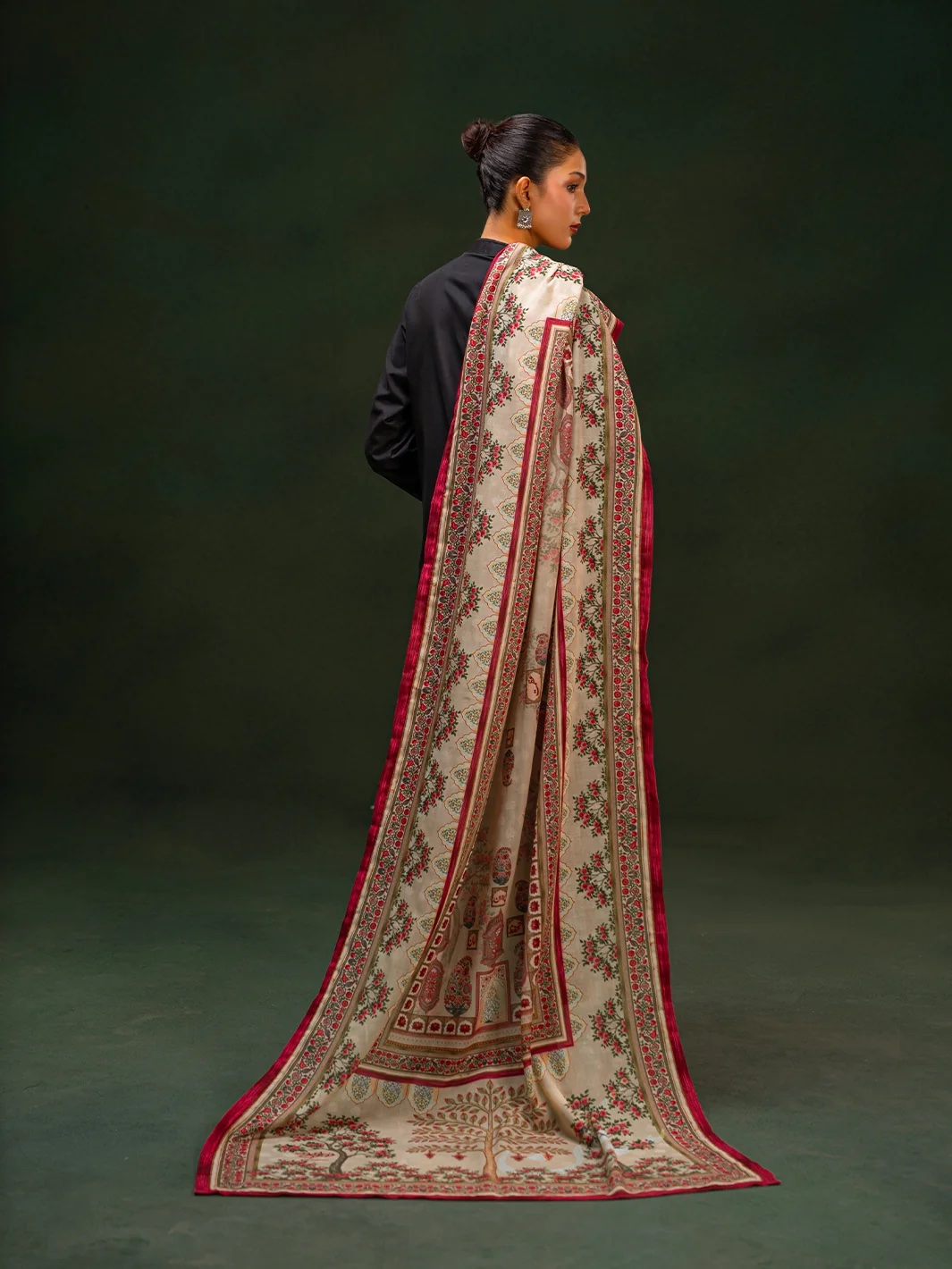 Maa ki Maamta Odhni - Image 2